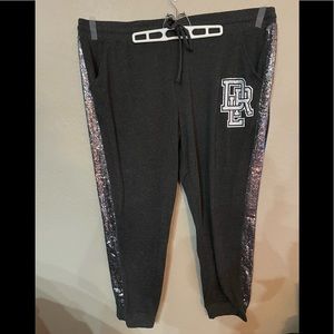 🏰Host Pick🏰 Disney Grey Sequin Joggers, size 2xl